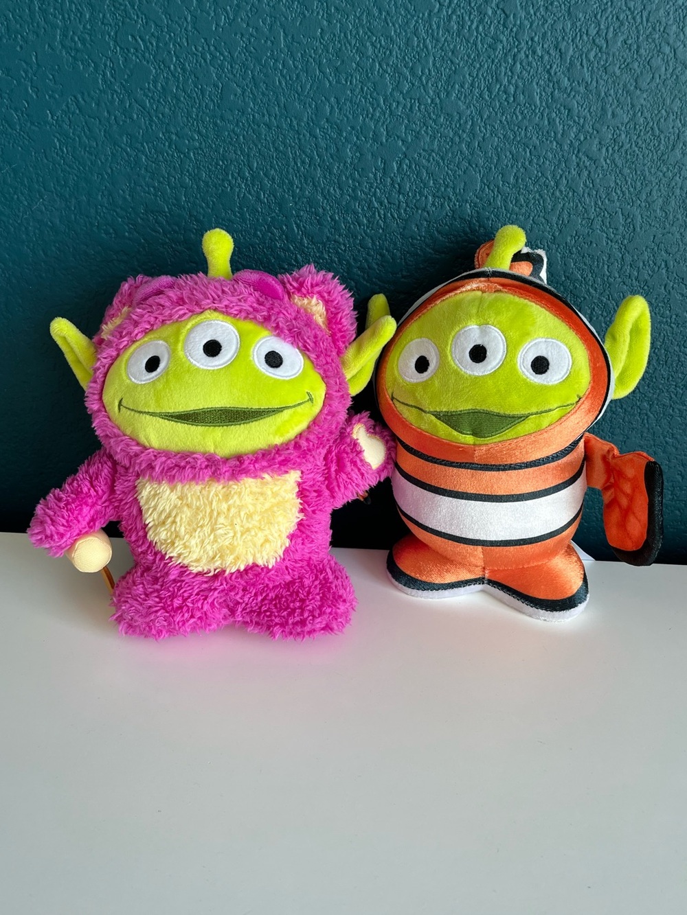 Disney Pixar Toy Story Alien Remix 8.5-inch Pizza Planet Lotso the Bear & Nemo